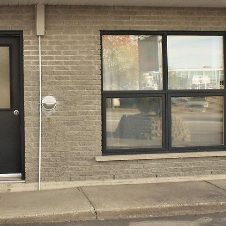 Motel Du Canton Valcourt المظهر الخارجي الصورة